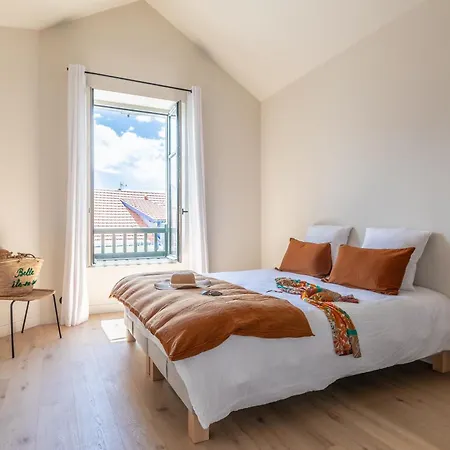 Mila - A 450 M De La 비아히쯔