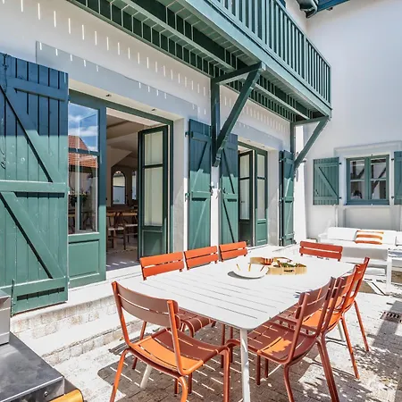 בית נופש Mila - A 450 M De La *